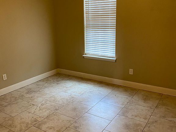 3rd image of 2106 Hadley Dr