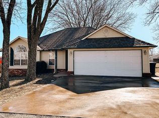 61991 E 270 Rd, Grove, OK 74344