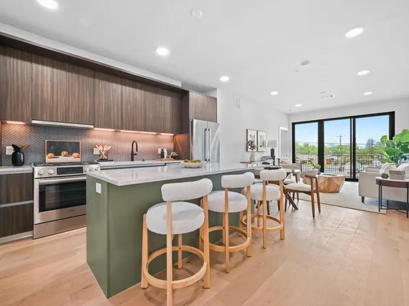 2209 S 1st St #209, Austin, TX 78704