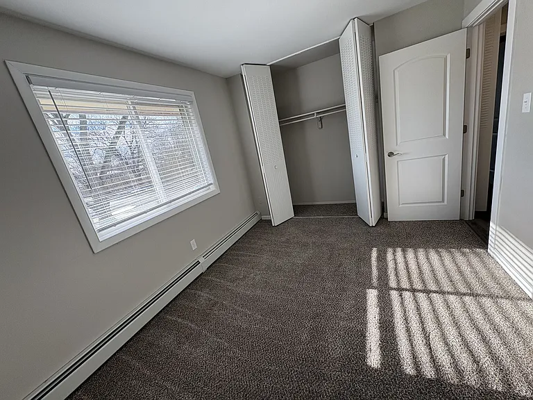 Broadway Crossing Apartments — Photo 4