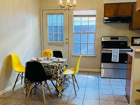 2nd image of 1807 W Olmos Dr