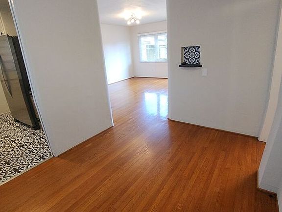 5th image of 4715 Biona Dr