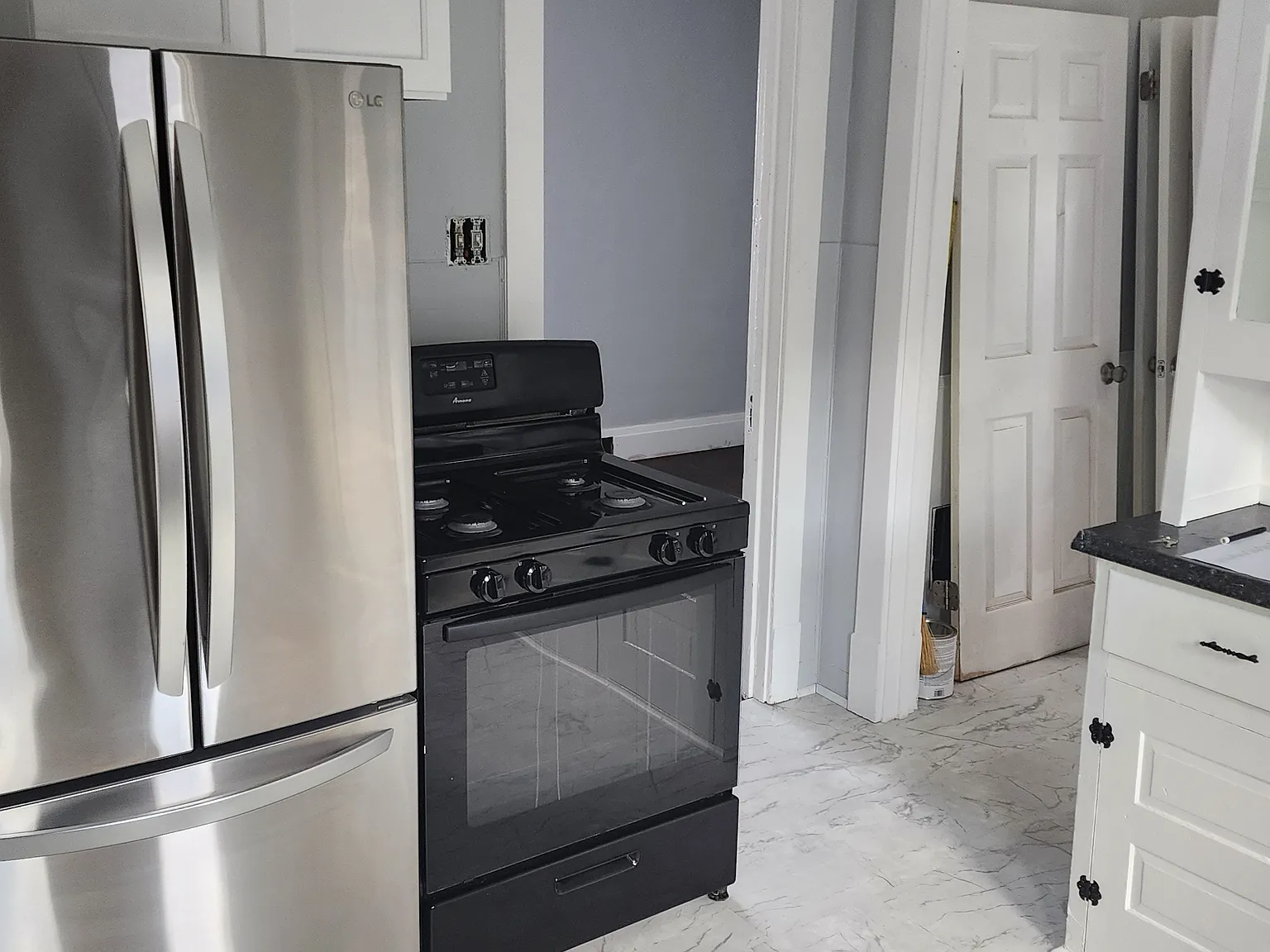 3 bed, 1600 sqft, $1,700 — Photo 3