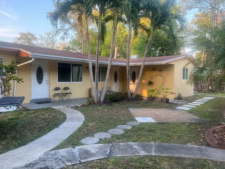 4250 NW 21st Ave — Photo 2