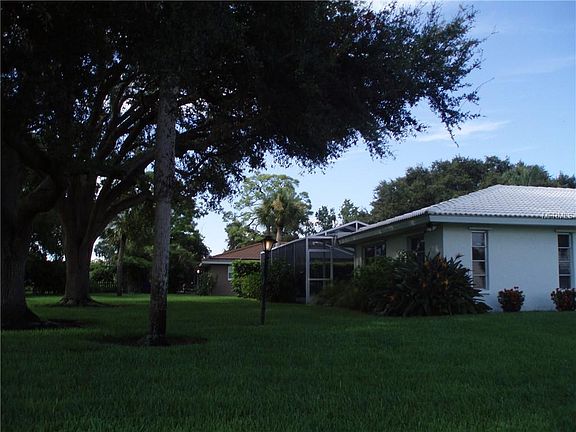 3rd image of 2280 Lakewood Ct