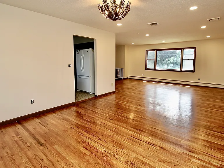 5-27 Dorothy St — Photo 3