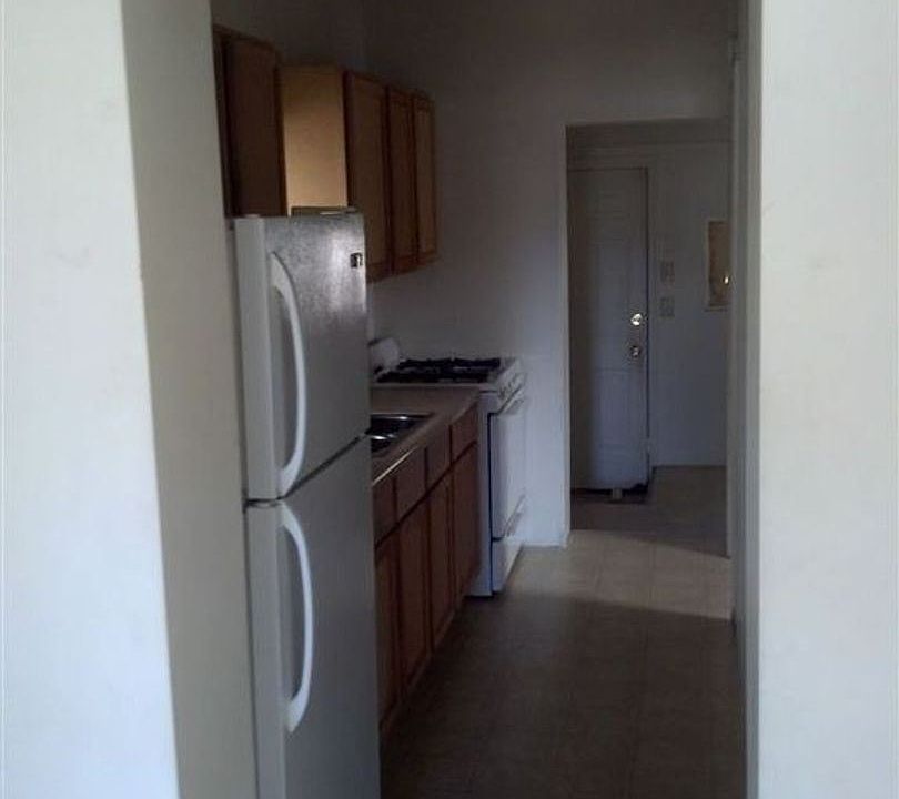 2nd image of 211 N 3rd Ave #A