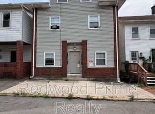1307 16th Ave APT 5, Altoona, PA 16601