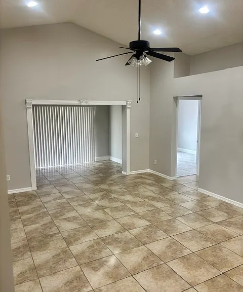3329 Cypress Point Cir — Photo 8