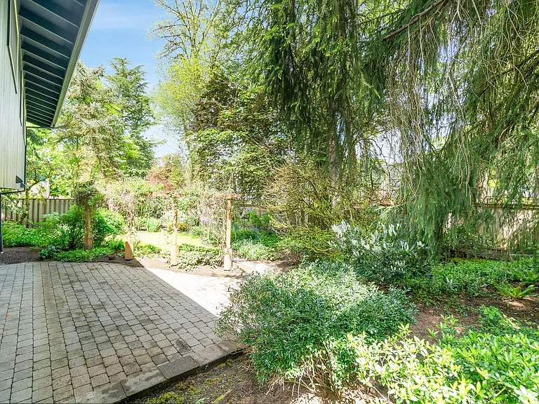 7670 SW 140th Ave — Photo 42
