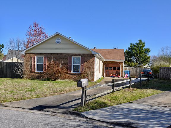 2nd image of 1304 Graylyn Ct