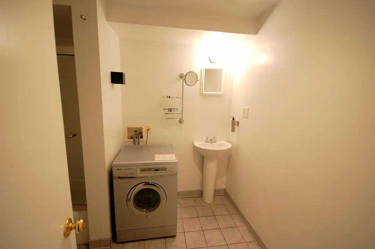 1754 Corcoran Street NW — Photo 3