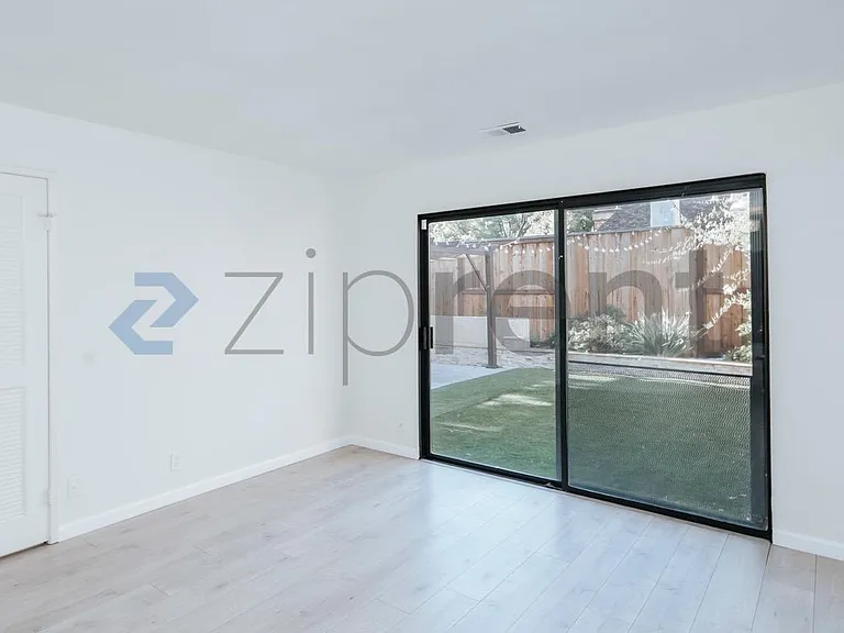 4762 Rio Rita Way — Photo 21