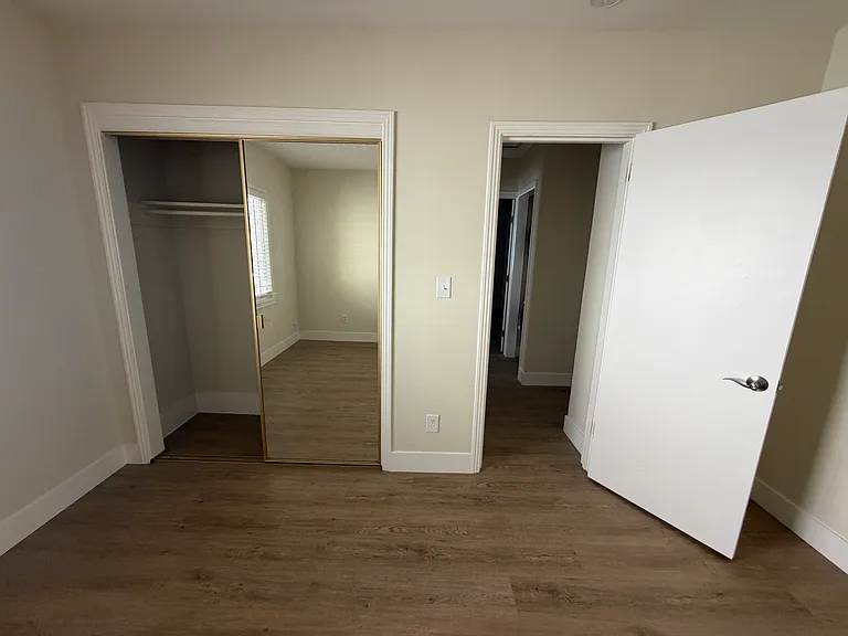 1323 Edgehill Dr — Photo 8