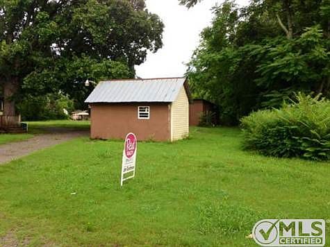3rd image of 4202 Vance Dr