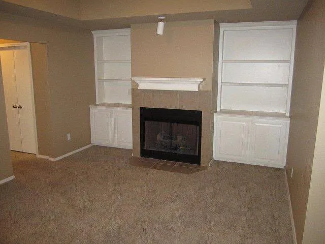 425 Sterling Pointe Way — Photo 4