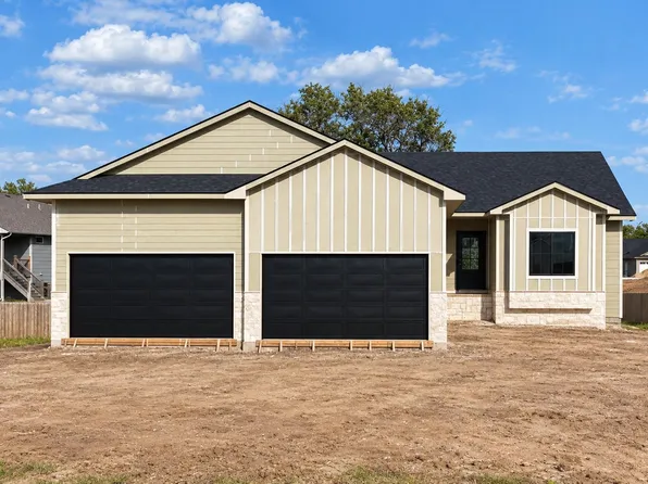 5766 N Edwards St, Wichita, KS 67204