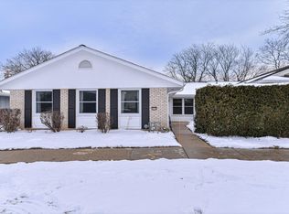 5274 Woodbridge Ln S, Milwaukee, WI 53221