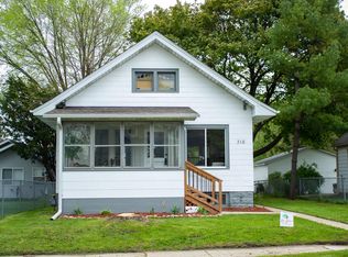 316 Harrison Ave, Waukesha, WI 53186