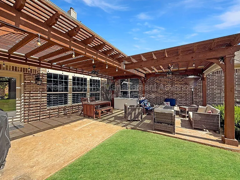 801 Renault Way — Photo 3