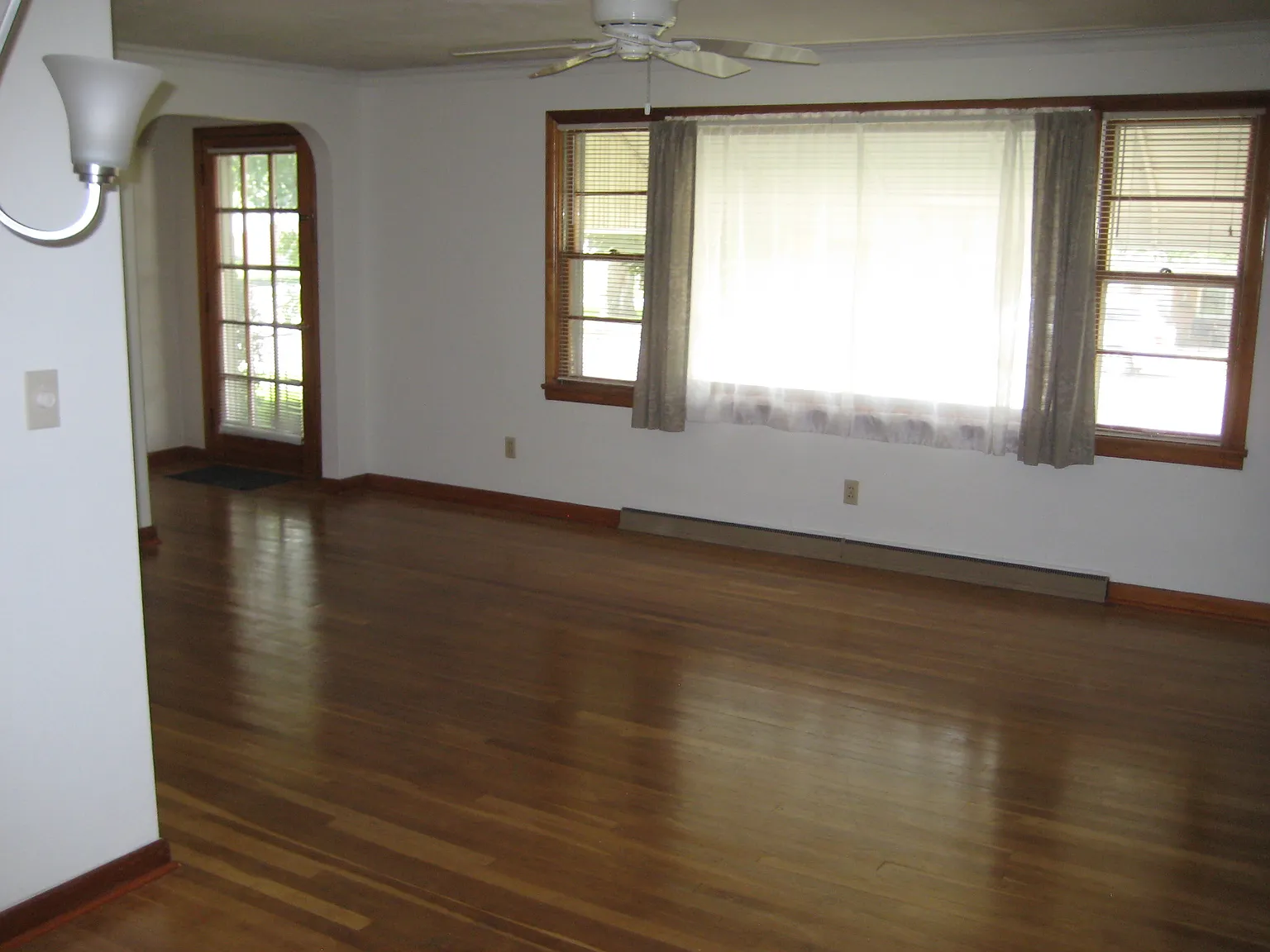 3 bed, 1206 sqft, $1,200 — Photo 3
