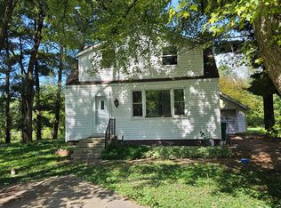 135 W 71st Ave, Griffith, IN 46319