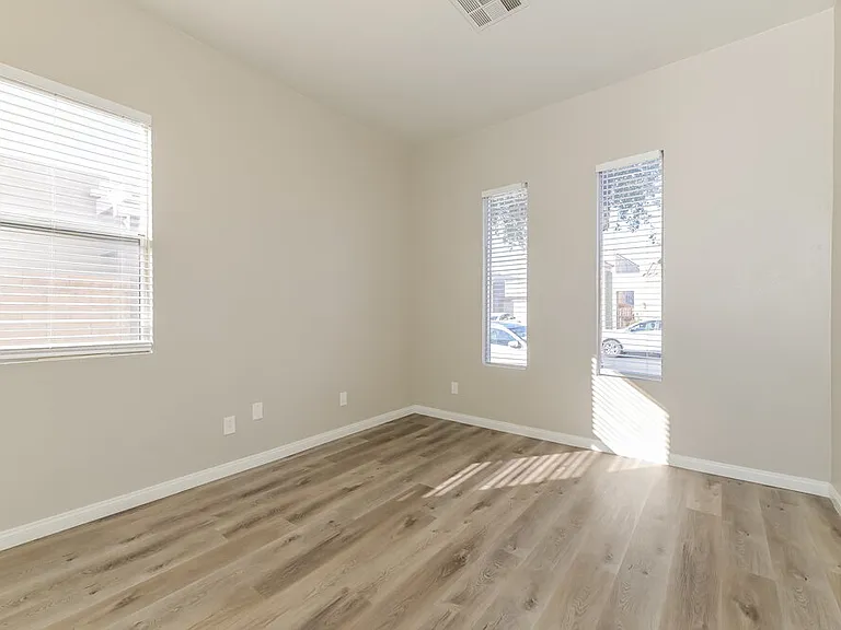 125 Coney Island Ave — Photo 13