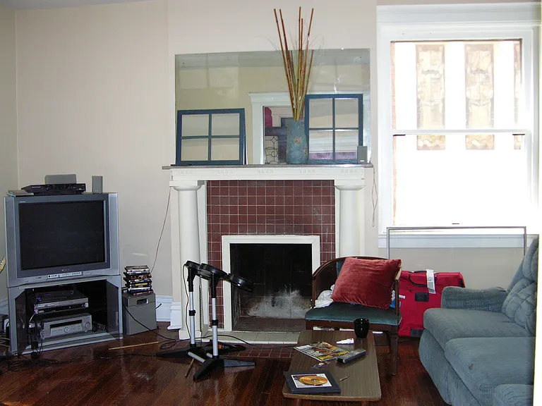 5747 Northumberland St #1 — Photo 13