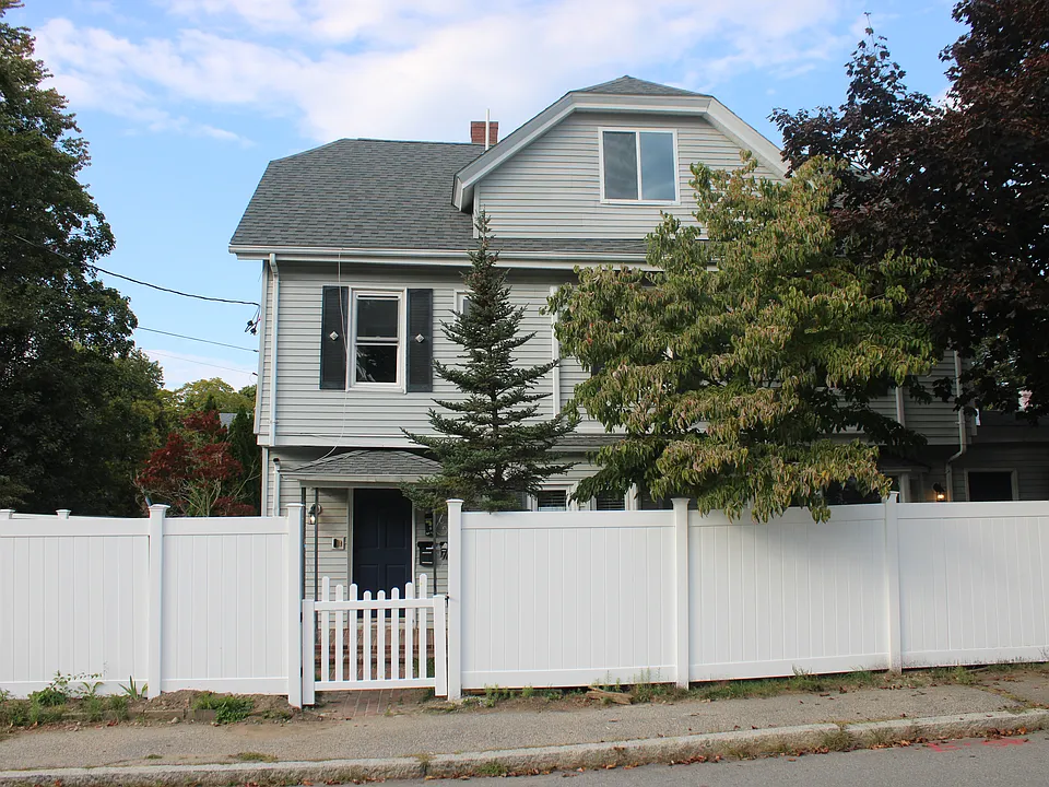 76 Park St #2
