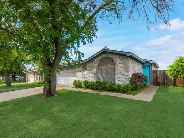 1116 Union Dr, Saginaw, TX 76131