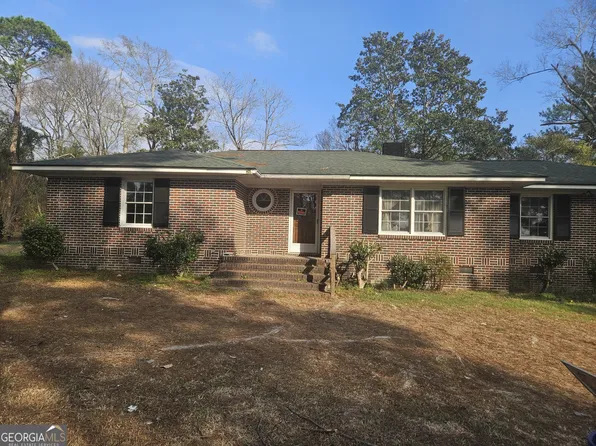 846 Harvey St, Millen, GA 30442