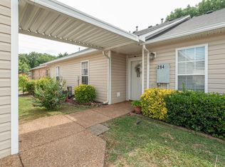 284 Lake Chateau Dr, Hermitage, TN 37076