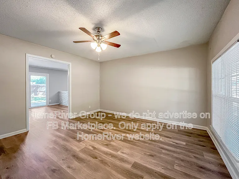 1756 W Holmes Rd — Photo 5