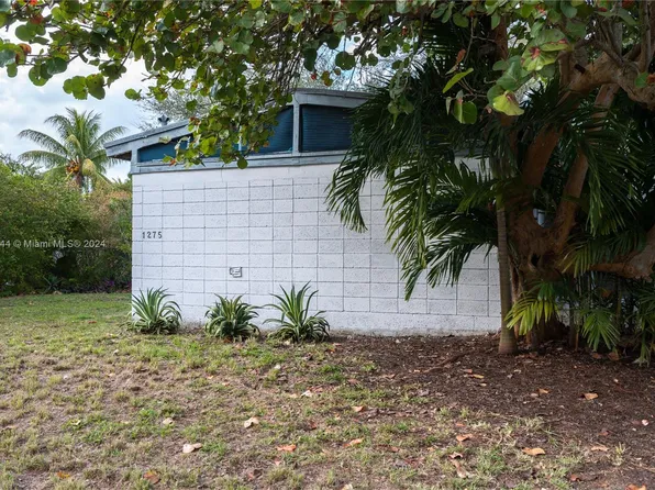 1275 NE 154th St, North Miami Beach, FL 33162