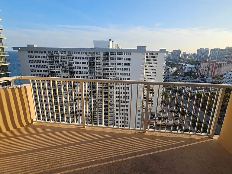 1980 S Ocean Dr #22G — Photo 26