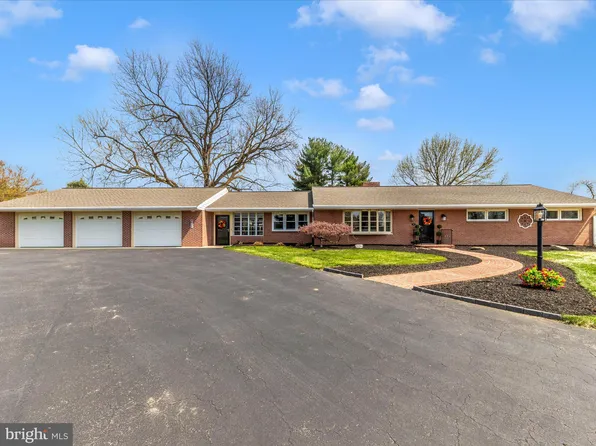 10 Brightwood Cir, Hagerstown, MD 21740