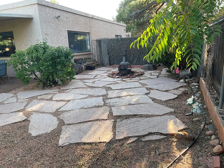 140 Stutz Bearcat Dr — Photo 36