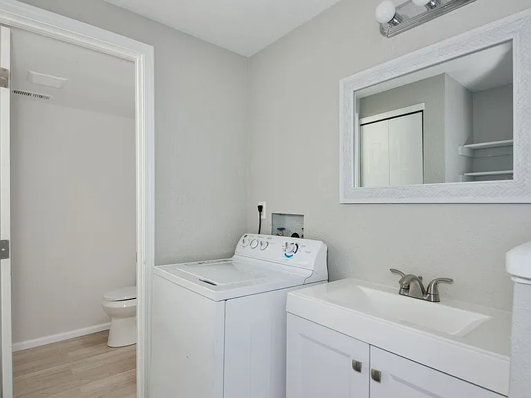 6252 Pontiac St — Photo 14