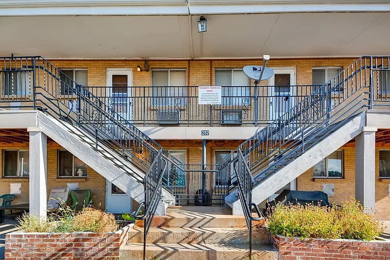 257 E Powers Ave #5