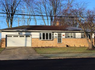 632 Woodmere Dr, Berea, OH 44017