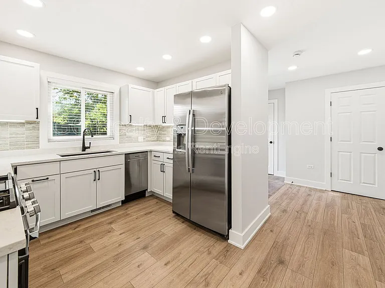 106 Hawthorne Dr — Photo 5