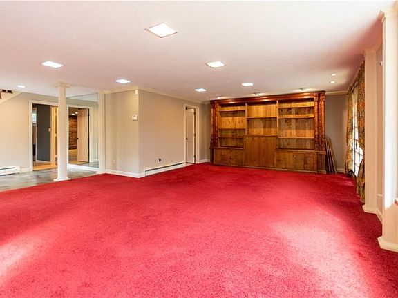 4th image of 226 Lark Cir