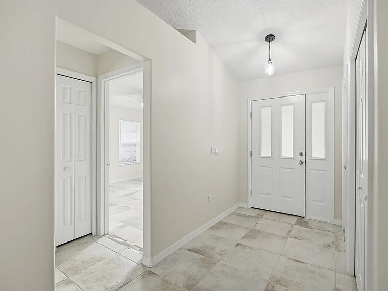 57 Raintree Pl #B — Photo 35