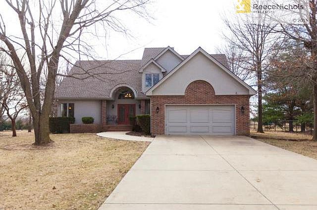 Welcome Home 3819 W. 179th Ter