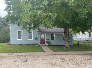 225 N Jones Ave, Amboy, IL 61310