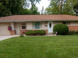 5970 N Ames Ter, Glendale, WI 53209