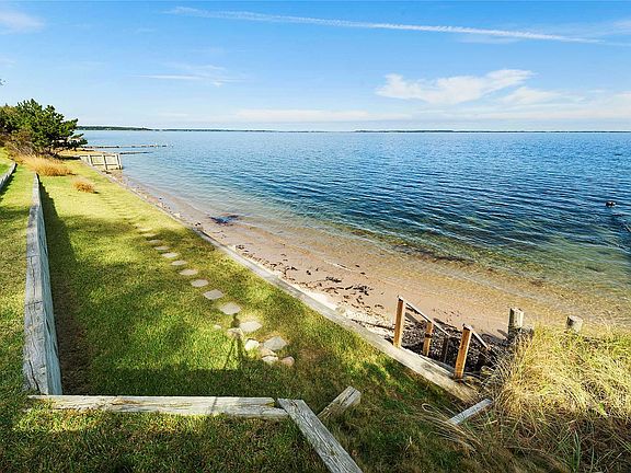 2nd image of 139 Ram Island Dr