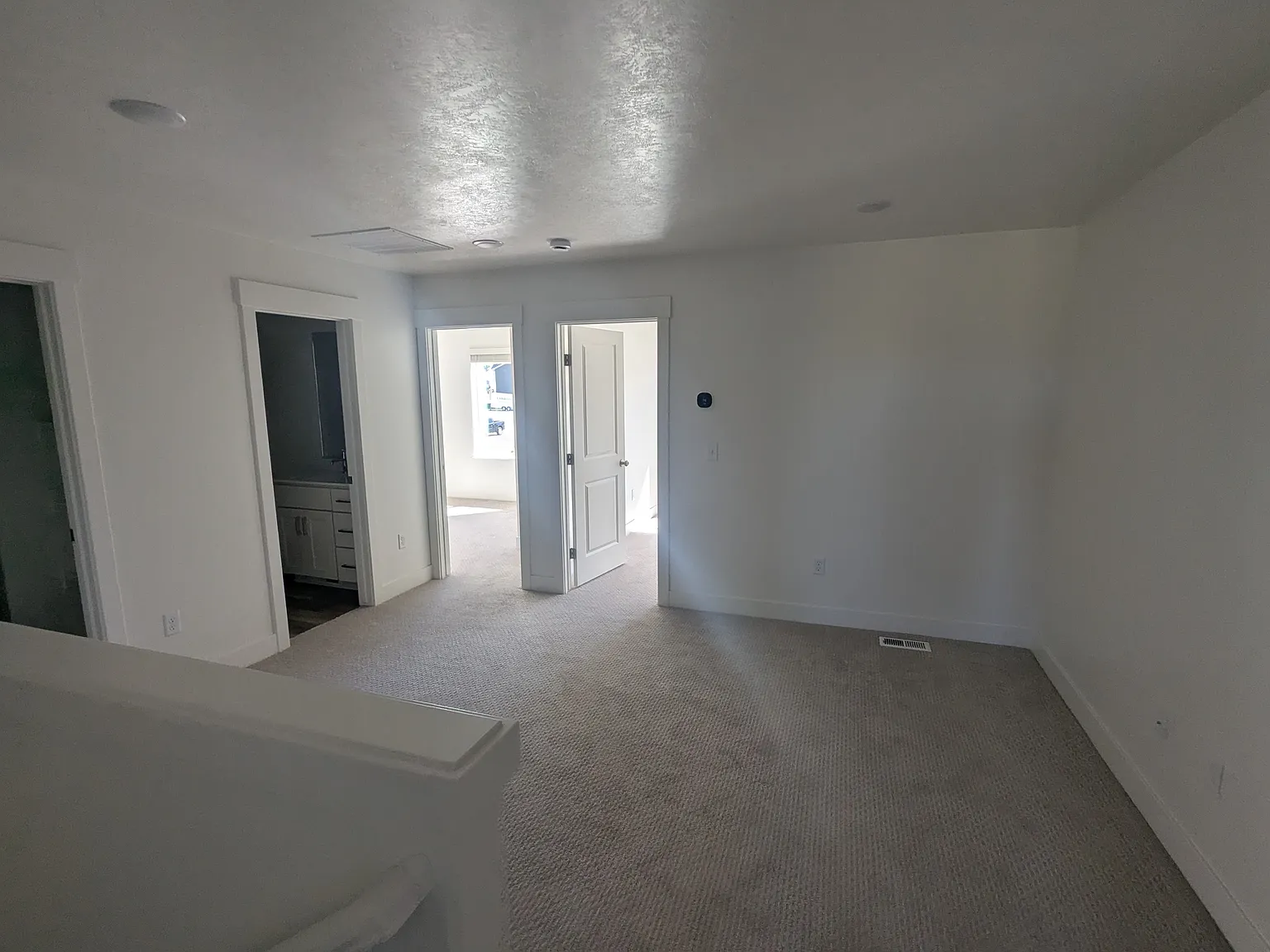 3 bed, 2.5 bath, 1751 sqft, $1,750 — Photo 2