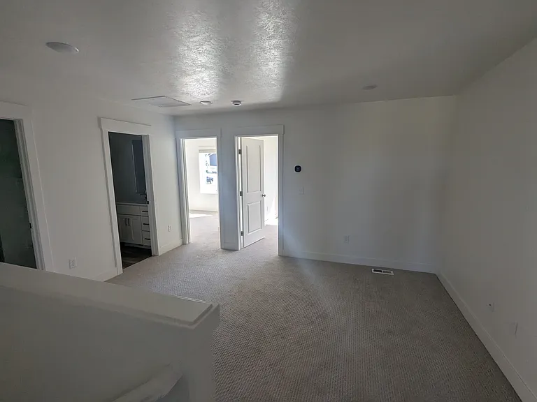 616 W 650 N — Photo 2