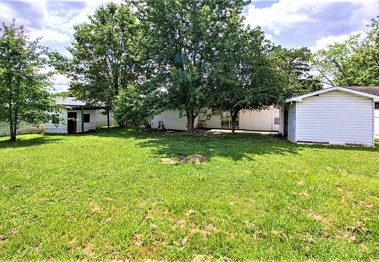 411 Sussex Dr — Photo 28